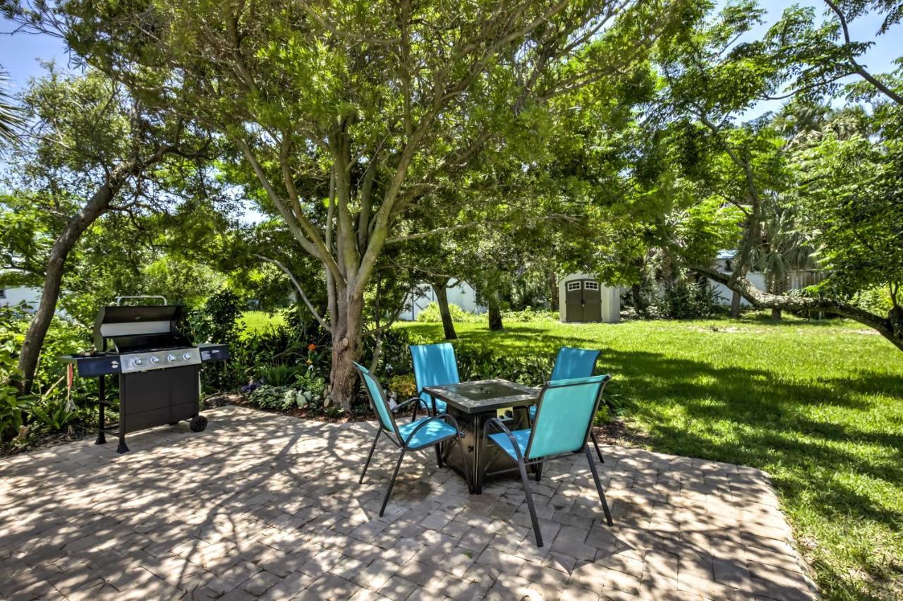 Willa New Smyrna Beach Abode With Fire Pit, Walk To Beach! Zewnętrze zdjęcie